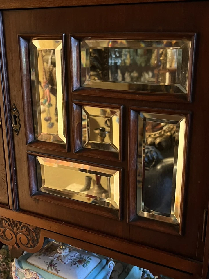 ANTIQUE VICTORIAN WOOD CABINET/ETAGERE - Image 4 of 4