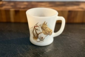 3" ANCHOR HOCKING Fire King With Horses Design On Milk Glass Coffee Mug