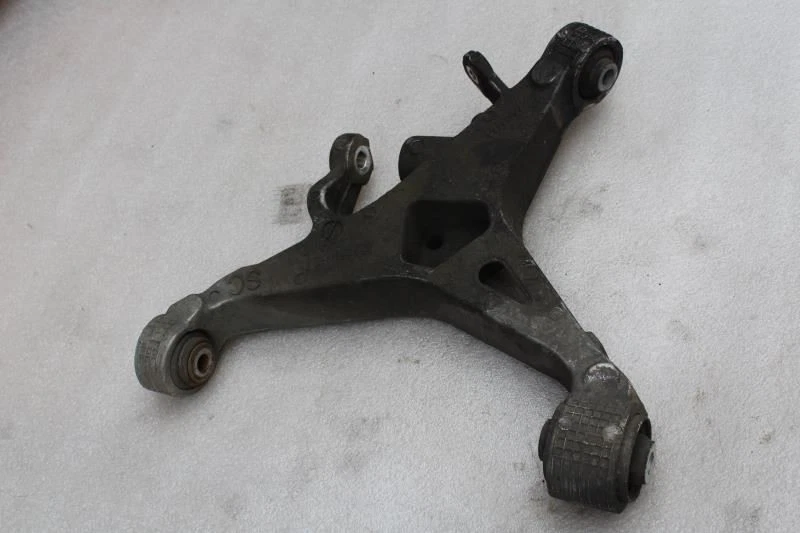 Jaguar XF 2013 lado del conductor izquierdo brazo de control inferior trasero Foto 2 de 4