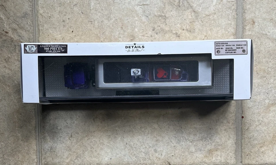 M2 Machines Haulers 1957 Dodge COE & 1968 Plymouth Barracuda HEMI CHASE R24 - Image 3 of 4