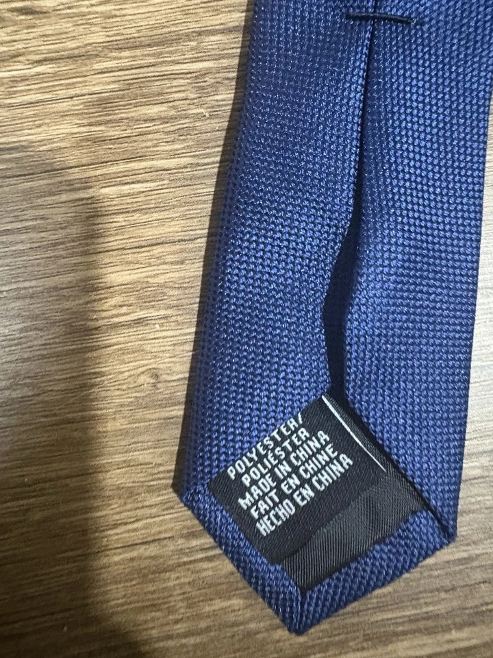 Van Heusen 蓝色 100% 聚酯纤维男式领带中国制造 — 第 3/3 张图片
