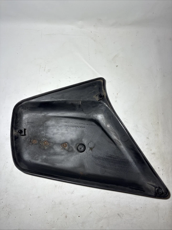 1980 Honda Gold Wing GL-1100 крышка - R-боковая панель справа 83601-463-0000 - Изображение 2 из 3