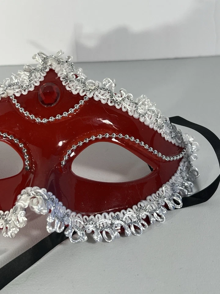 Máscara de mascarada Mardi Gras encaje/plateado para mujer con gema - ROJO (D) Foto 3 de 4