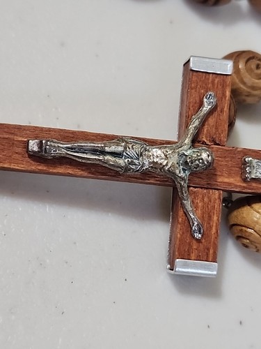 Crocifisso rosario da parete vintage perline in legno intagliato a mano Terra Santa Terra Santa Gerusalemme - Foto 4 di 14