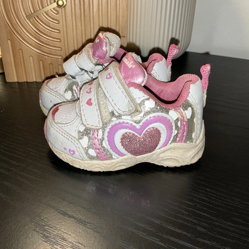 Zapatos Tenis Vintage Y2K Bebé Talla 2 Niñas Rosa y Blanco Grueso Corazón Brillante Foto 4 de 4