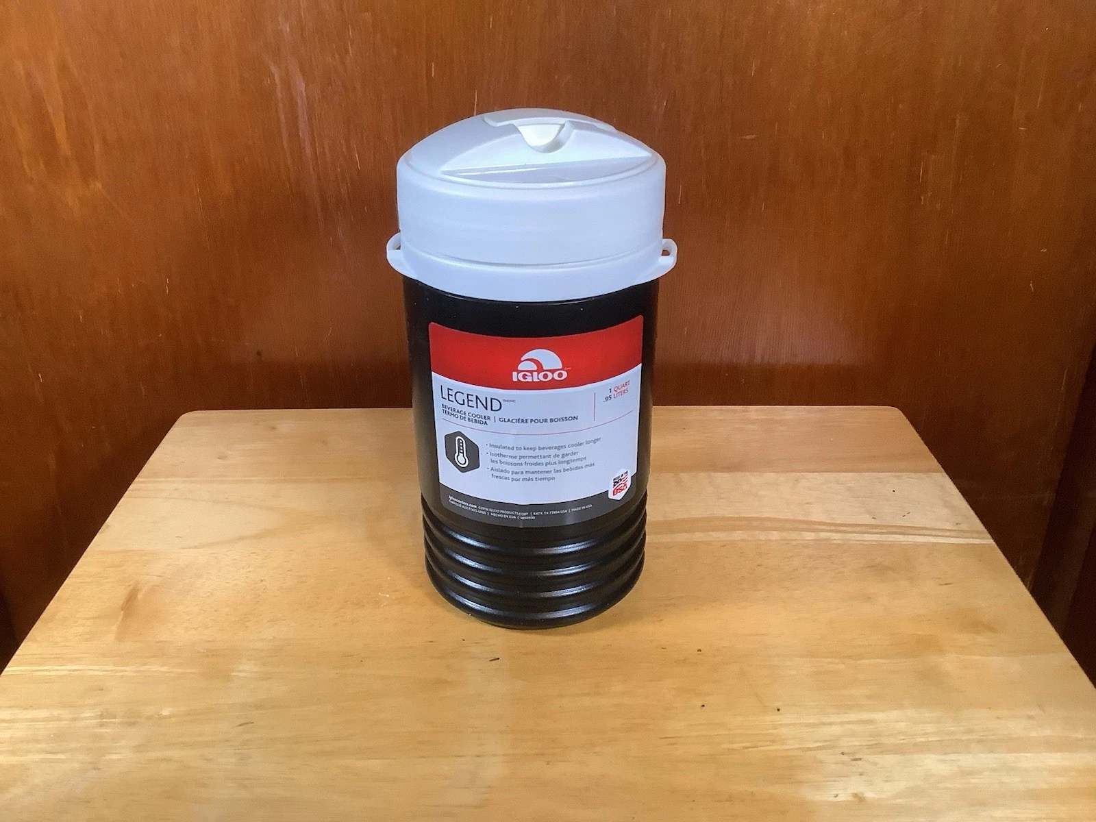 New Igloo Legend Beverage 1 Qt Cooler