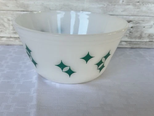 Vintage Federal Glass Starburst Mixing Bowl 8” Milk Glass Green Atomic Retro