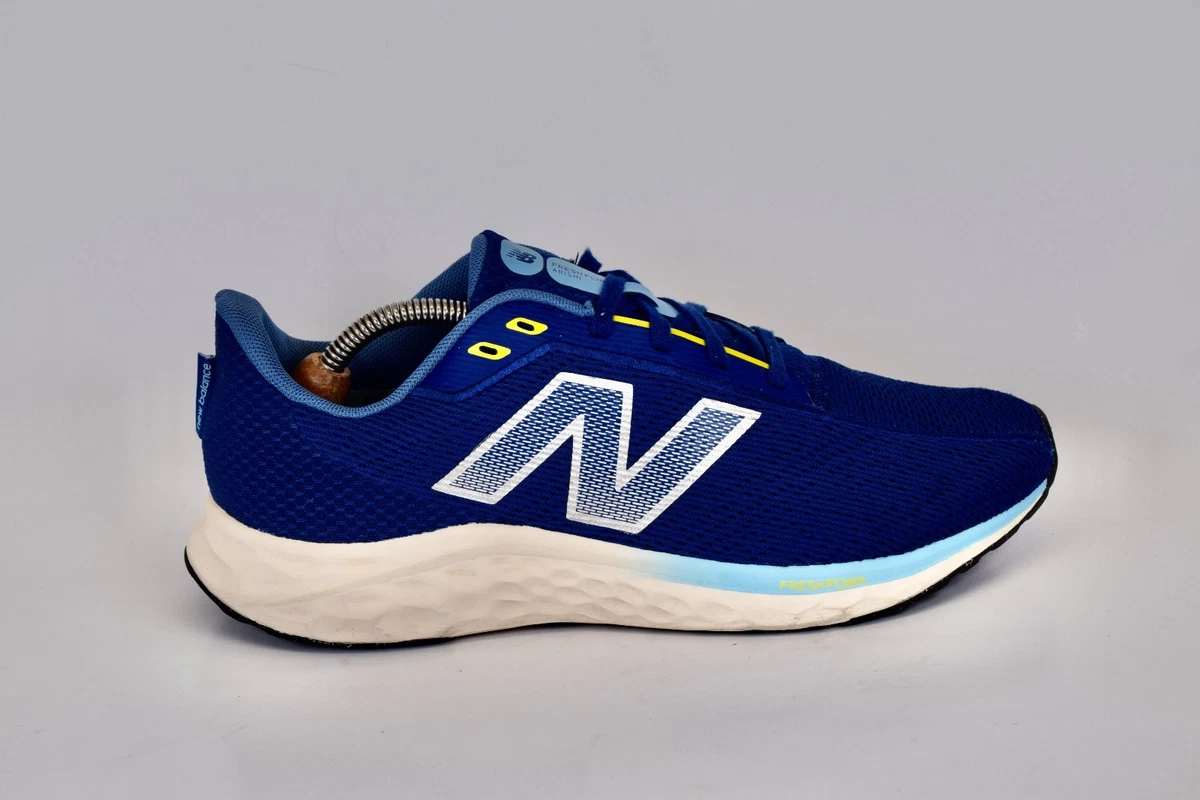 New Balance® (Men\'s 11 D) Fresh Foam Arishi™ v4‎ Running Shoes in Navy/Vintage New Balance Fresh Foam Arishi v4  main image 2