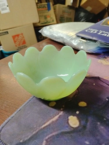 VTG Jadeite Fire-King Lotus Blossom Leaf Dessert Cup Bowl