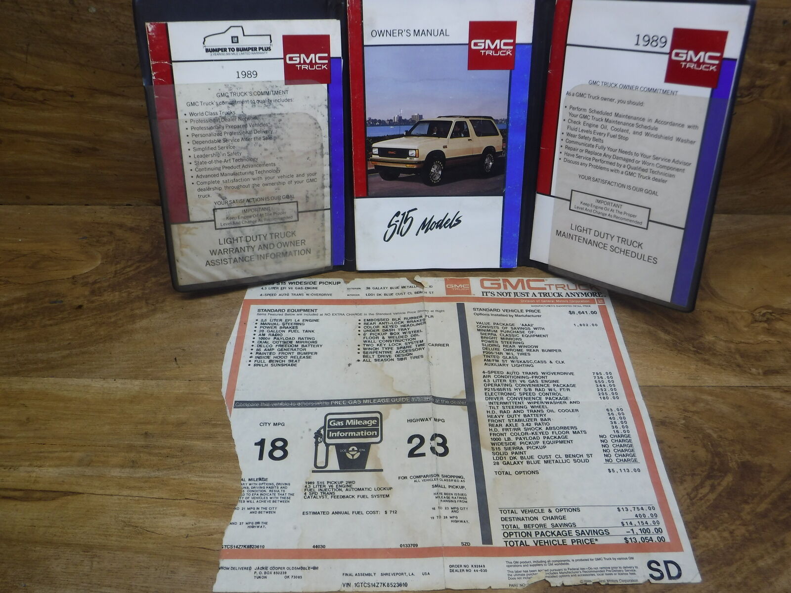 1989 89 GMC S15 Pickup Truck Owners Manual Full Set Case Maintenance Excellent !