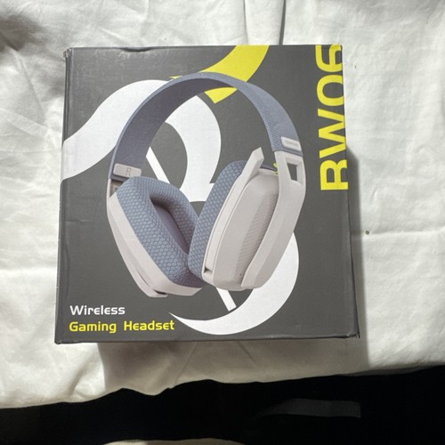 BINNUNE 2.4GHz Wireless Gaming Headset with Noise Cancelling Mic for PS4,...