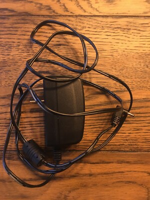 DVE DSA-12PFA-05 FUS 050200 AC Power Supply Adapter Charger Cord Output 5V 2A