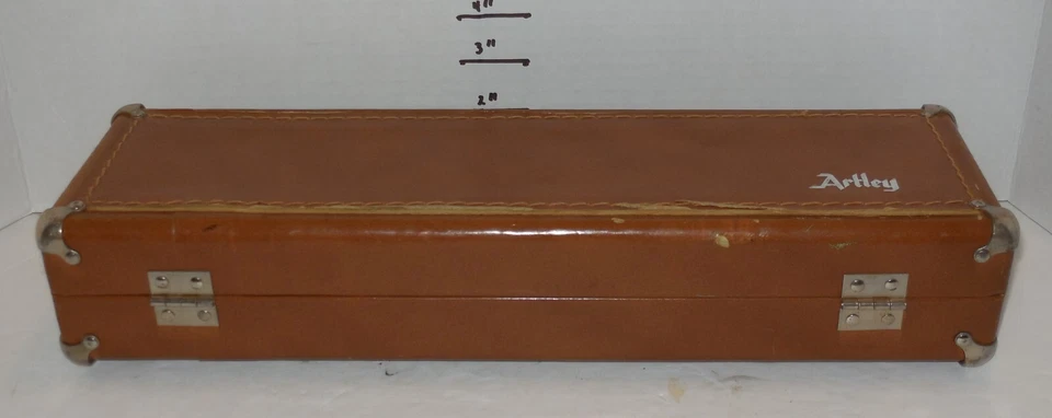 Flauta Artley banhada a prata COM ESTOJO RÍGIDO forro de veludo bronzeado - Imagem 4 de 4