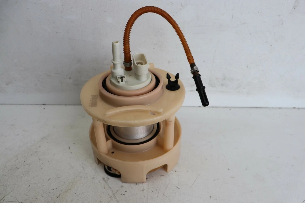 Mercedes Benz SL63 AMG R231 2016 M157 Fuel Tank Pump A2C53372199  