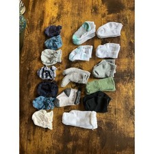 Assorted Child Socks and Mittens Lot 10 Socks 7 Mittens Size NB to 12 M