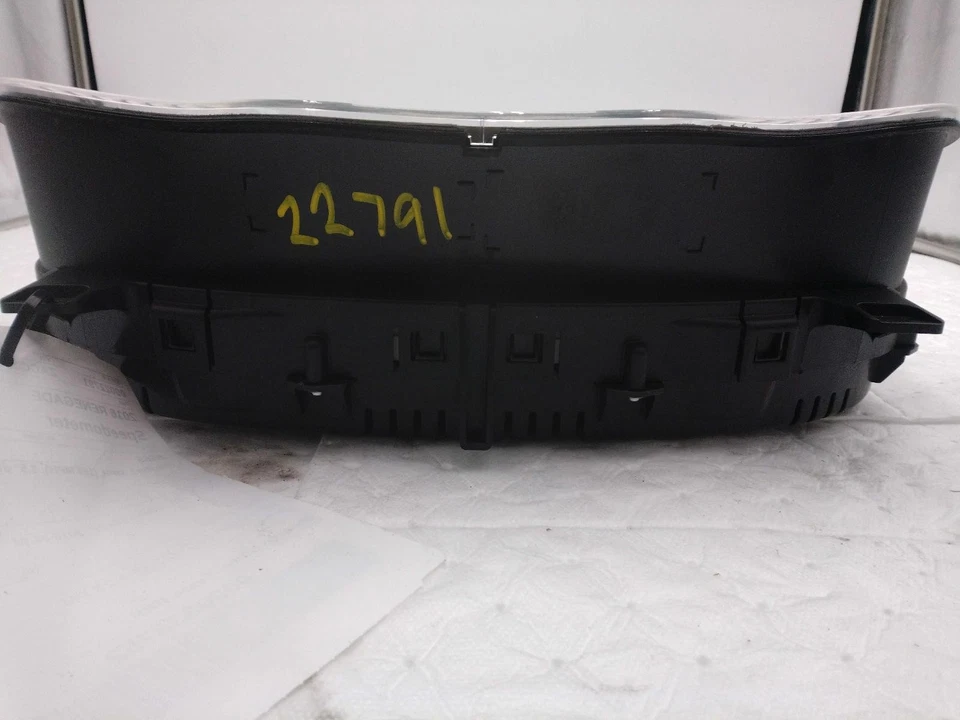 Medidor de velocímetro usado se adapta a: Jeep Renegade 2016 tacómetro de clúster MPH 160 MPH 3 Foto 2 de 4