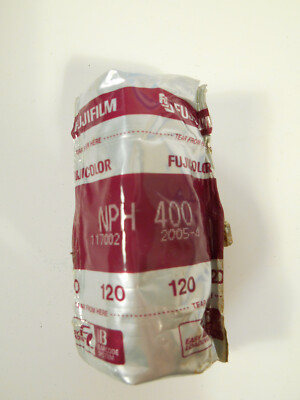 1 Roll Fujifilm NPH 400 120  Film 4/2005