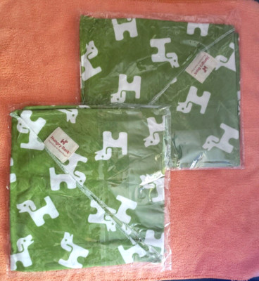 Qty 2 - Hungry Bark - Dog Scarf for LARGE Dogs - New - View ad for measurements