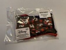 disney cloth mask christmas santa Mickey Size Medium new sealed 2 in package