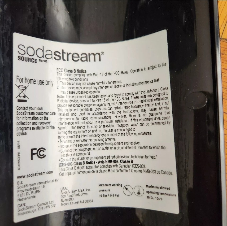 SodaStream Source SOU001 Sparkling Water Maker Fizzy Carbonated Soda