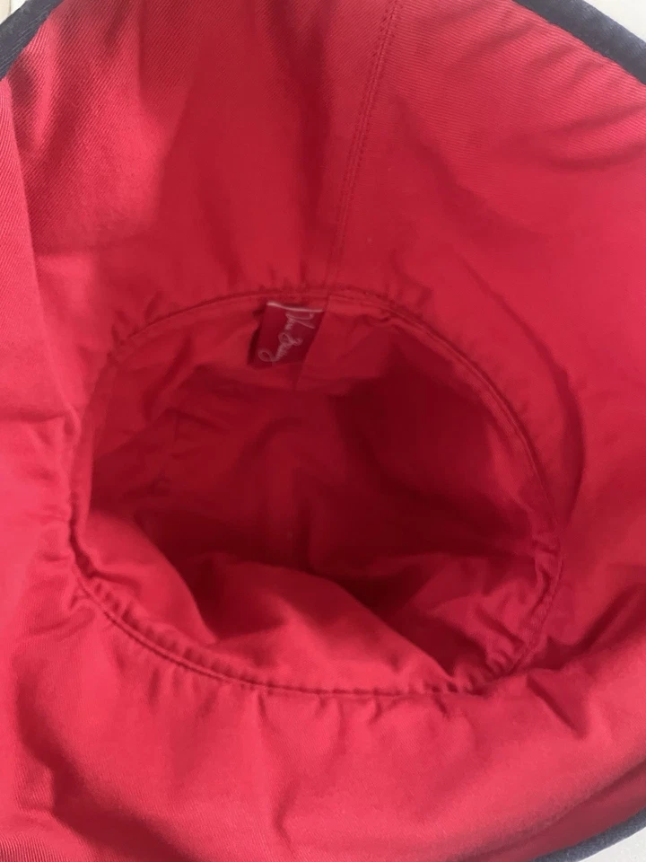 Sombrero Cubo Vera Bradley Floral Jardinería Rojo Blanco y Azul Paisley  Foto 3 de 4