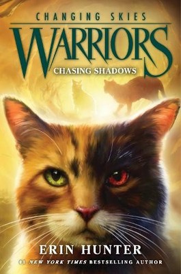 Erin Hunter Warriors: Changing Skies #3: Chasing Shadows (Hardback)