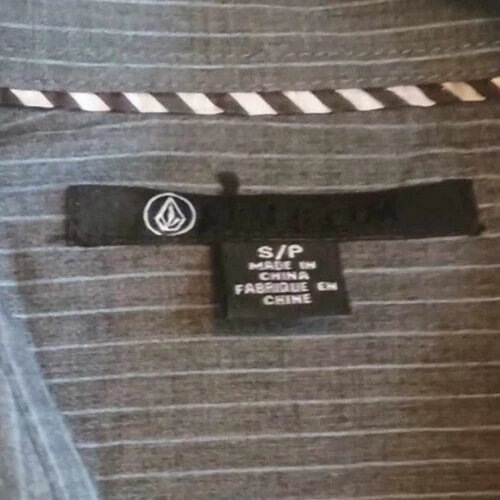 Volcom Shirt Men's Small Gray Striped Long Sleeve Button Up Poly Cotton Blend - Image 3 of 4