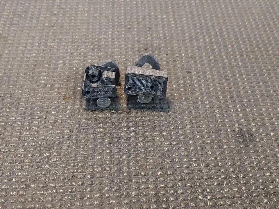 Team Associated B74 Battery Mount Kit - Image 3 of 4