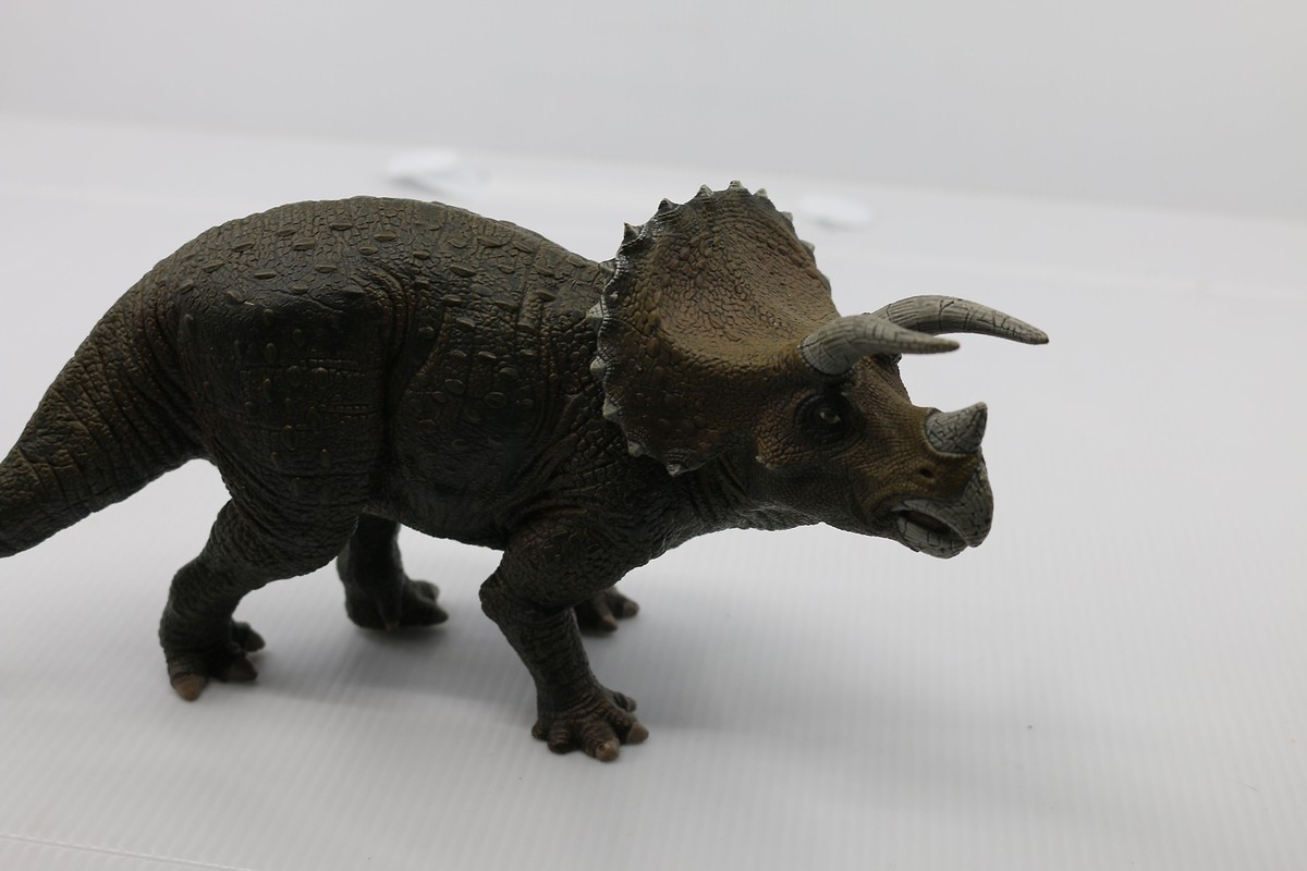 Papo Triceratops Dinosaur Toy Figure Rare 8.5”long 5” High | eBay