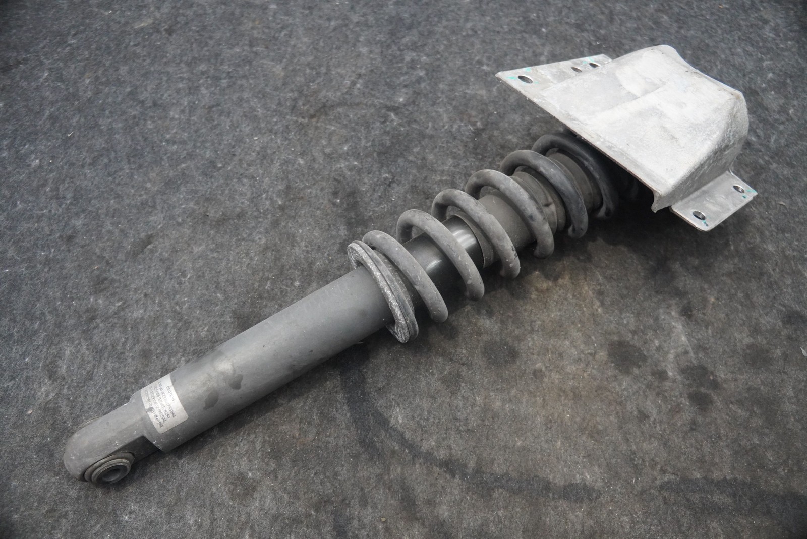 Rear Right Shock Absorber Spring Strut 6G33-18080-BE Aston Martin V8 Vantage