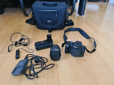 Canon EOS 350D / EOS Digital Rebel XT 8.0MP Digitalkamera - Schwarz (Kit mit...