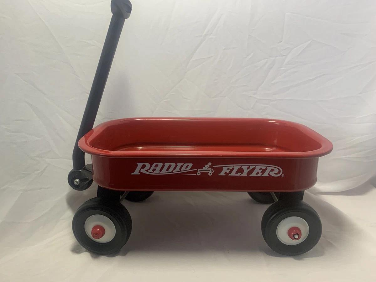 Small metal radio flyer deals wagon