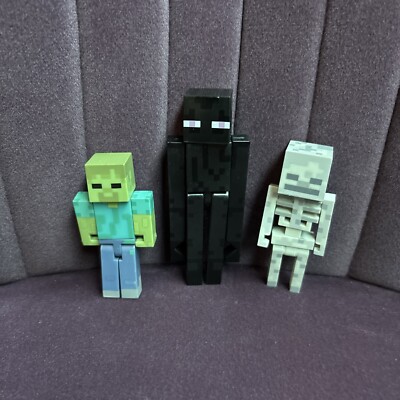 Minecraft Overworld Enderman 4  Figure Skeleton & Zombie READ