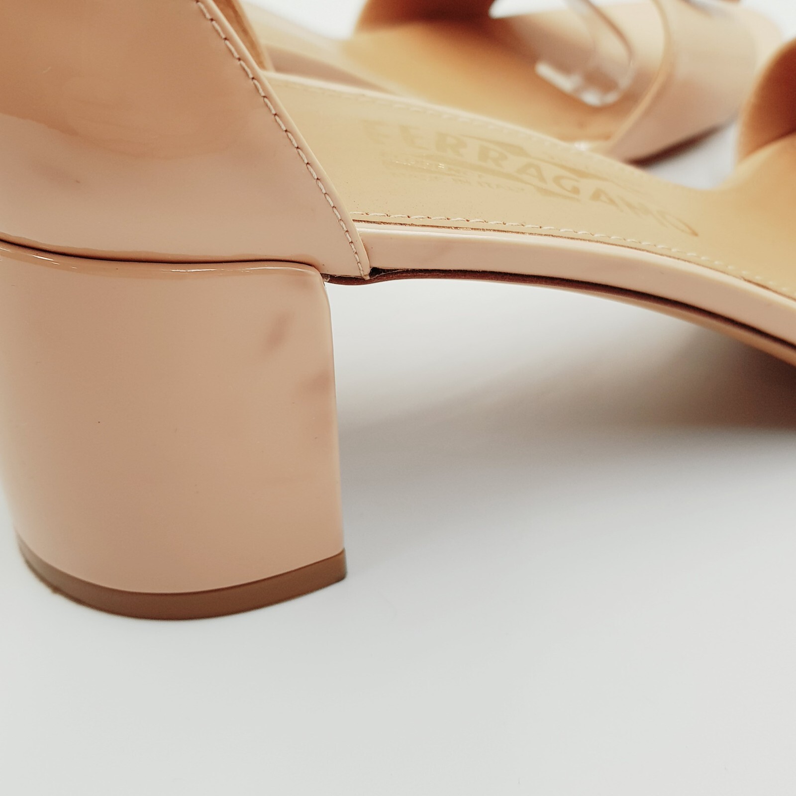 SALVATORE FERRAGAMO Womens US 10 Patent Leather Gavina City Sandals Heels Shoes