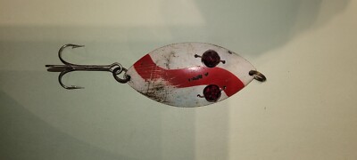 Gibbs Red Eye Wiggler-white with red