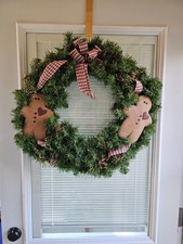 Christmas Wreath 20" Gingerbread Men Faux Evergreen