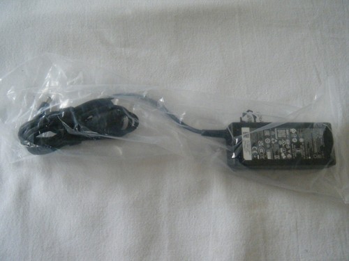 NEW Genuine Dell 2D1TJ 65W Laptop Charge. free power cable opened for photo's - Zdjęcie 3 z 6
