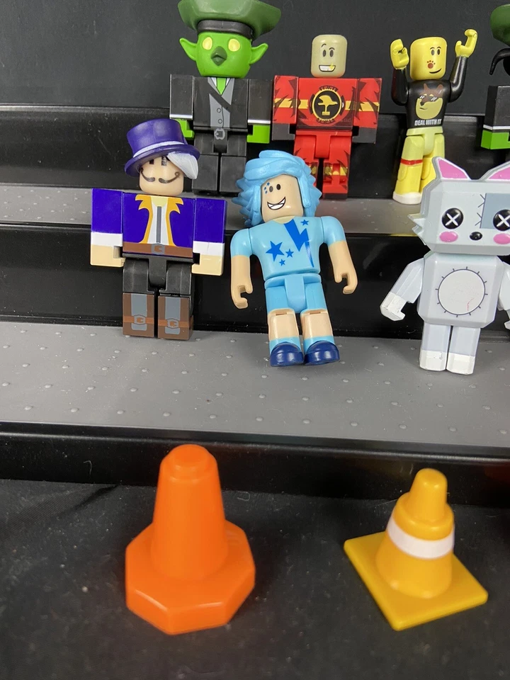 Lot of 8 Roblox Game Figures Toy Lot Men Cones Body Some Rare Blind Bag Cat Euc - Image 3 of 4