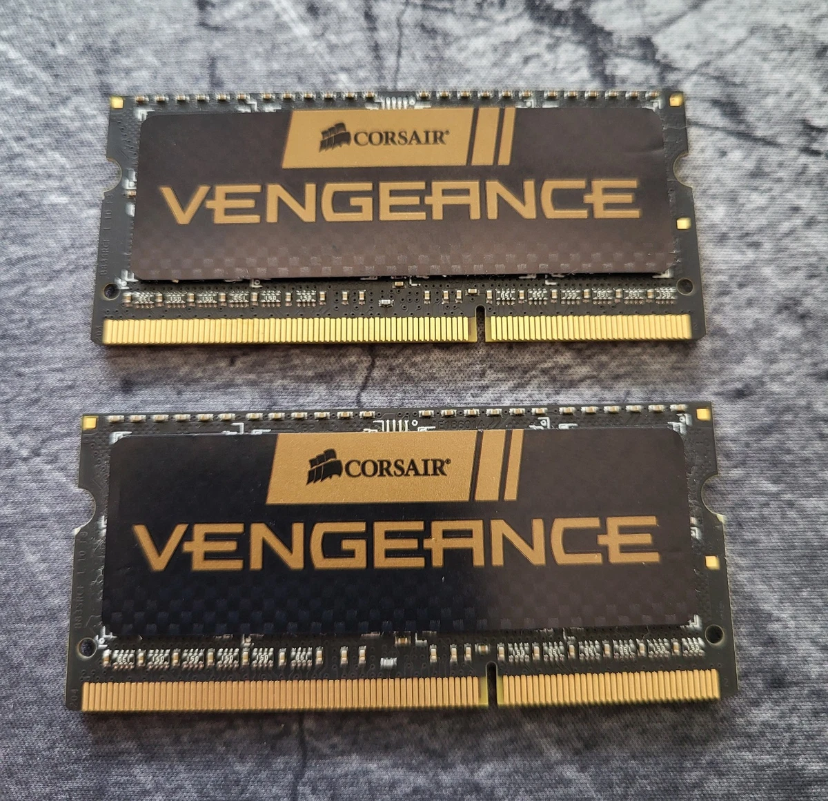 Kit Mémoire RAM Corsair Vengeance DDR3-1600 8Go (2x4Go) CL9 - Occasion