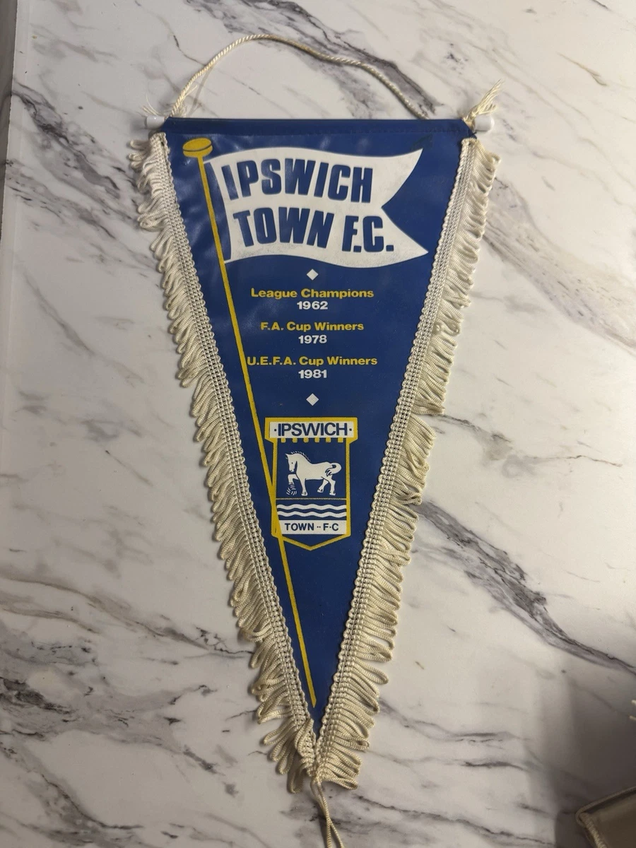 Ipswich Town AZ 67 coupe UEFA 1981 fanion avec son certificat pennant