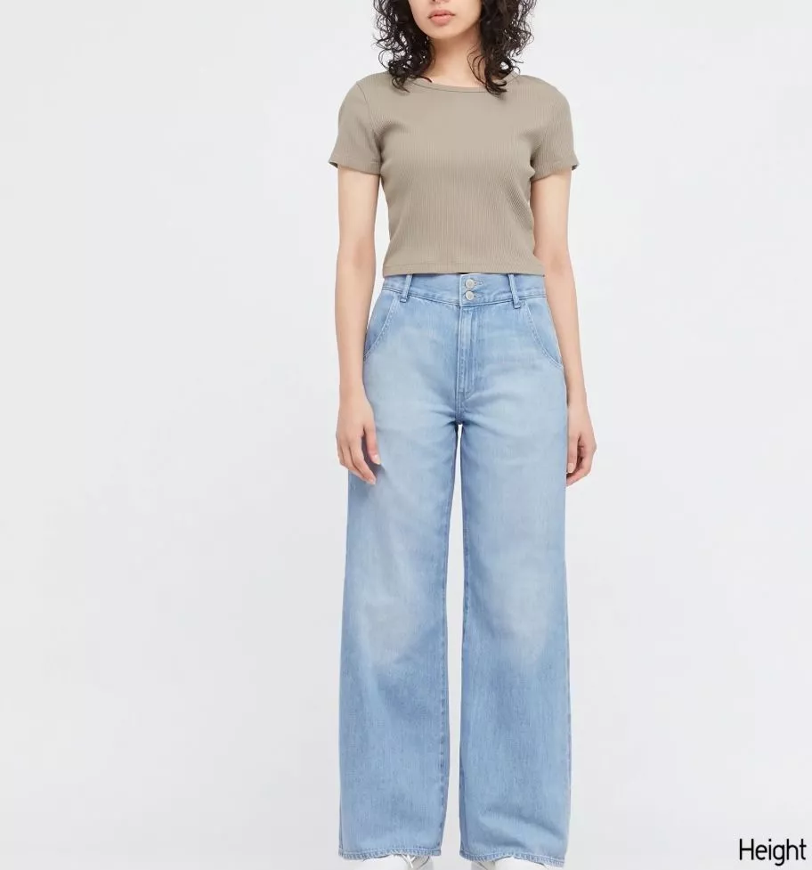 Closed flared on sale jeans