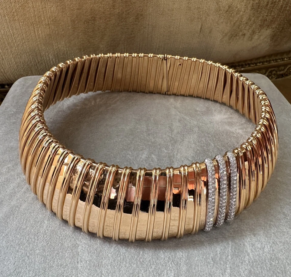 Collar Roberto Coin Cuello Ancho con Diamantes en Oro Rosa 18k-HM2376SV