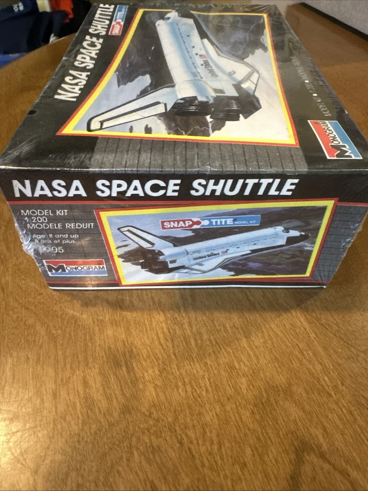 VINTAGE 1987 MONOGRAM 1 : 200 NASA SPACE SHUTTLE MODEL KIT NEW IN SEALED PACKAGE - Image 3 of 4