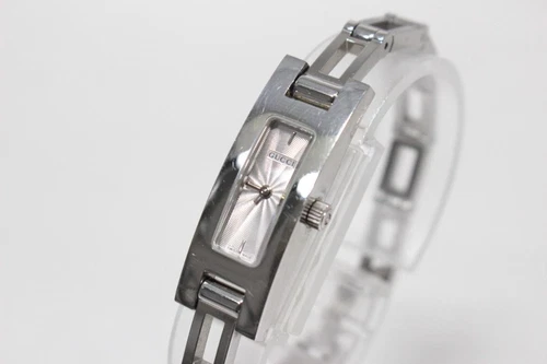 Orologio Gucci Silver Quartz Design Classico Unisex Condizioni Nuove