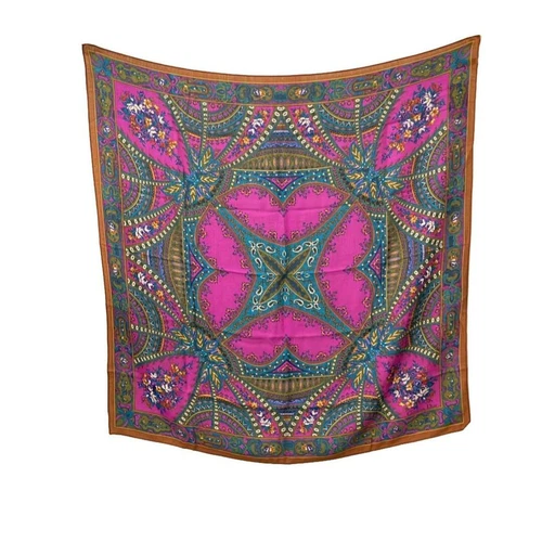 Christian Dior Foulard Femme Floral 3ed20f94f5e9c0cd0c761ec1bca2984b