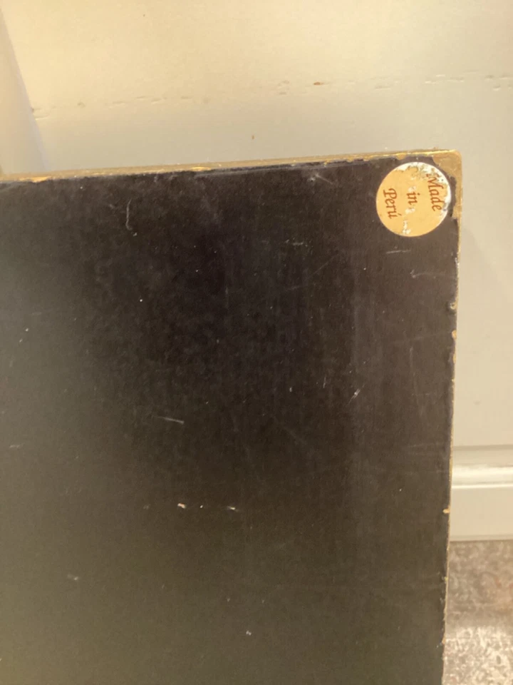 Bandeja de servir pintada al revés. Hermoso patrón geométrico moderno. Hecho en Perú. Foto 3 de 4