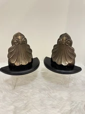 VINTAGE 1993 BRASS PAIR WOOD SCALLOP SHELL WALL SCONCE/SHELF MADE IN KOREA