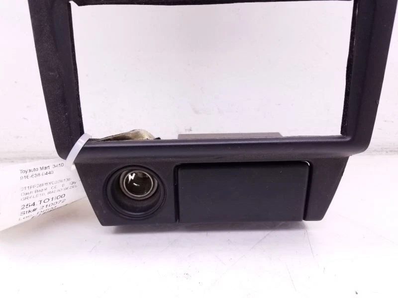 2000 TOYOTA SOLARA DASH RADIO BEZEL ASSEMBLY  - Image 4 of 4