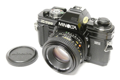 Minolta X700 mit MD 1,7  / 50 mm Objektiv analoge SLR  X-700