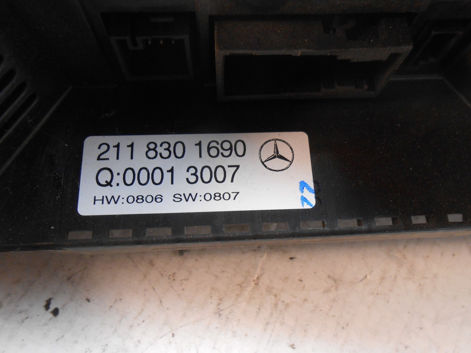 2008 MERCEDES E-350 climate control unit 2118301690 ic# 52609  